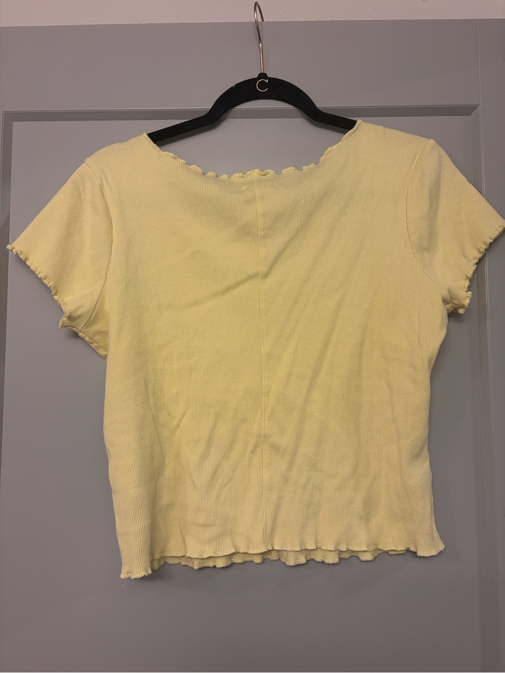 Pilcro Pale Yellow Ribbed Lettuce-Edge Crop Top - Picture 3 of 4